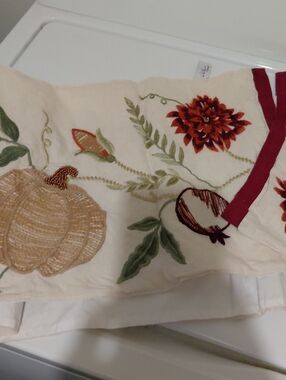 Nicole Miller Cream Embroidered Pumpkin & Floral Table Runner with Red Accents